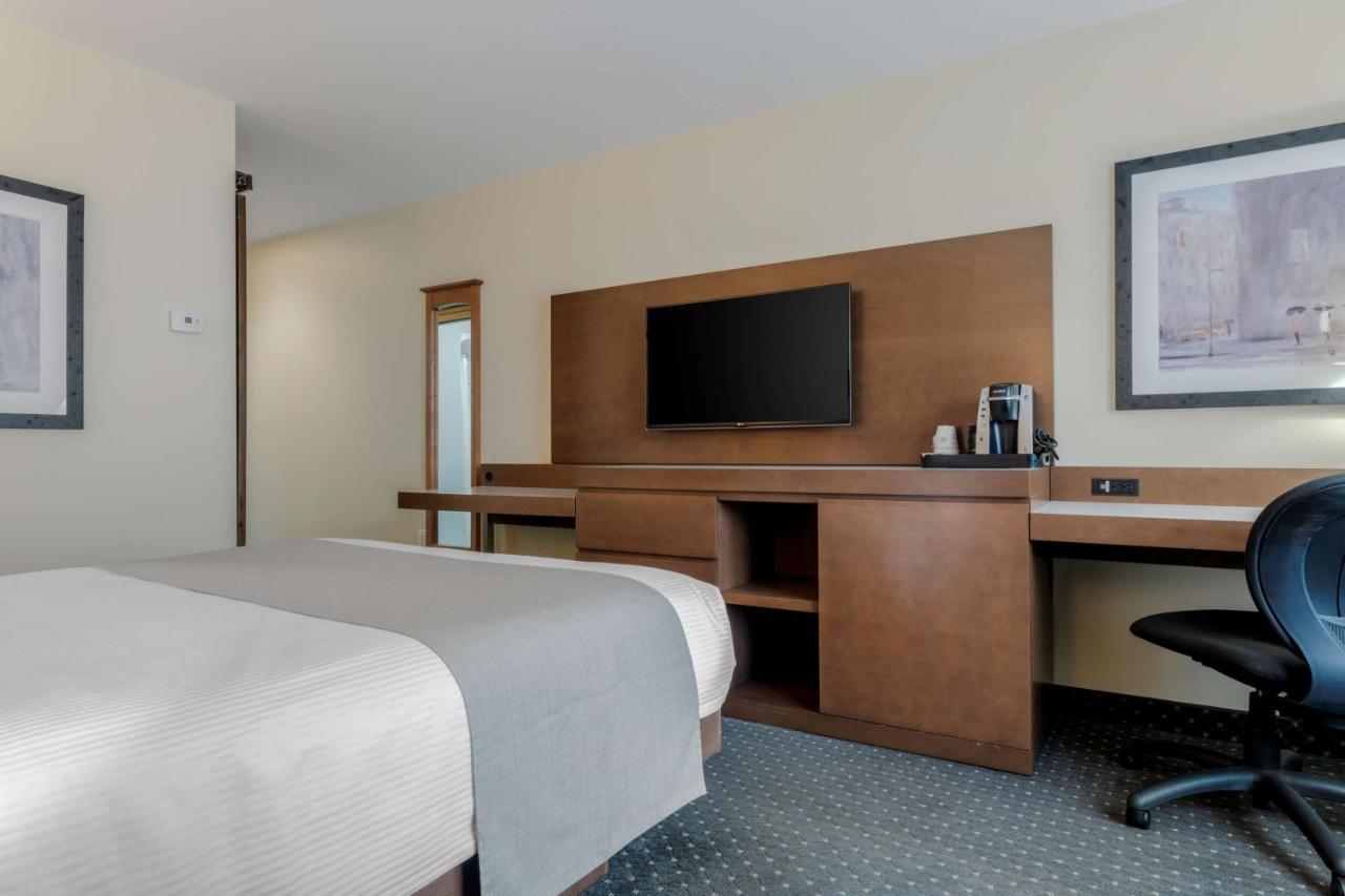 Best Western Plus Woodstock Hotel Conference Centre エクステリア 写真