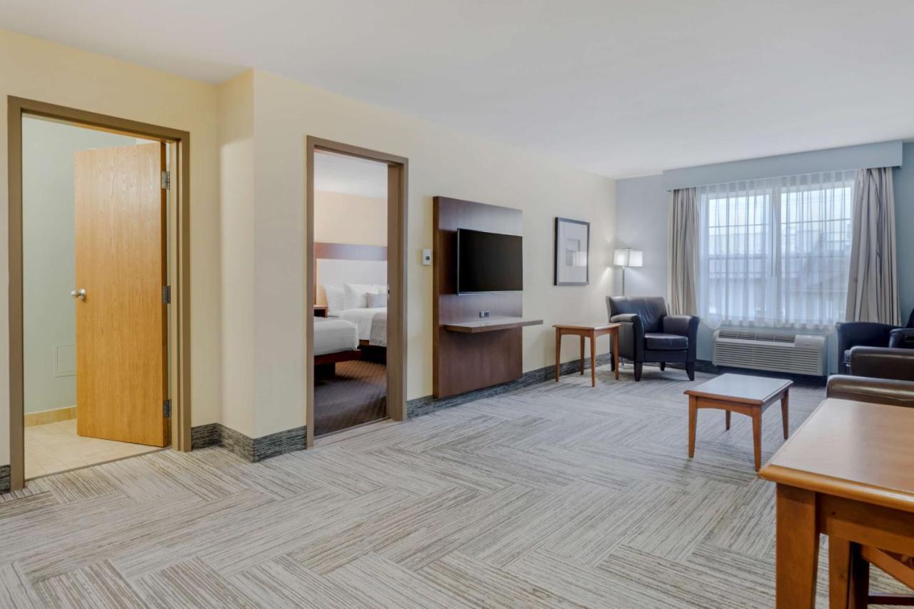 Best Western Plus Woodstock Hotel Conference Centre エクステリア 写真