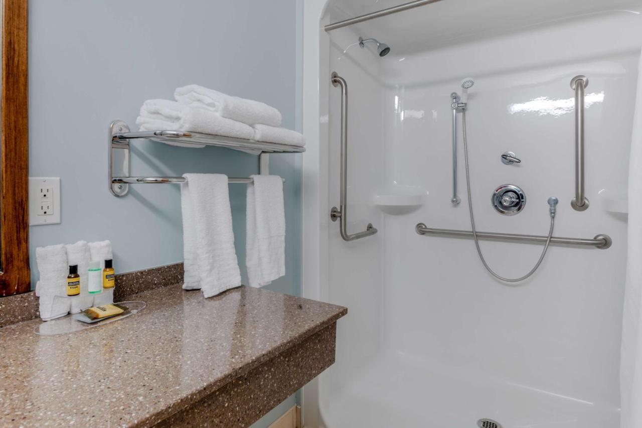 Best Western Plus Woodstock Hotel Conference Centre エクステリア 写真